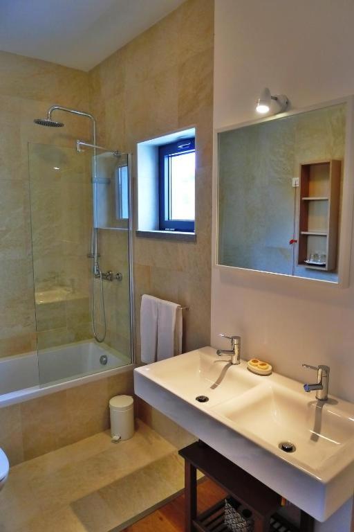 Quarto Duplo c/Vista Jardim